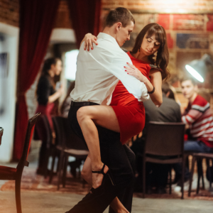 Read more about the article Warum Tanzen nichts anderes als eine gemeinsame Sprache ist?